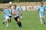 Šestou skupinu žákovského pohárového turnaje v Plzni-Smíchově vyhráli fotbaloví starší žáci FC Viktorie Plzeň (světle modré dresy). Dalšími účastníky byly celky SK ZČE Plzeň (tmavomodré dresy), Slavie Vejprnice (červenobílé dresy) a SK Smíchov (bílé dresy