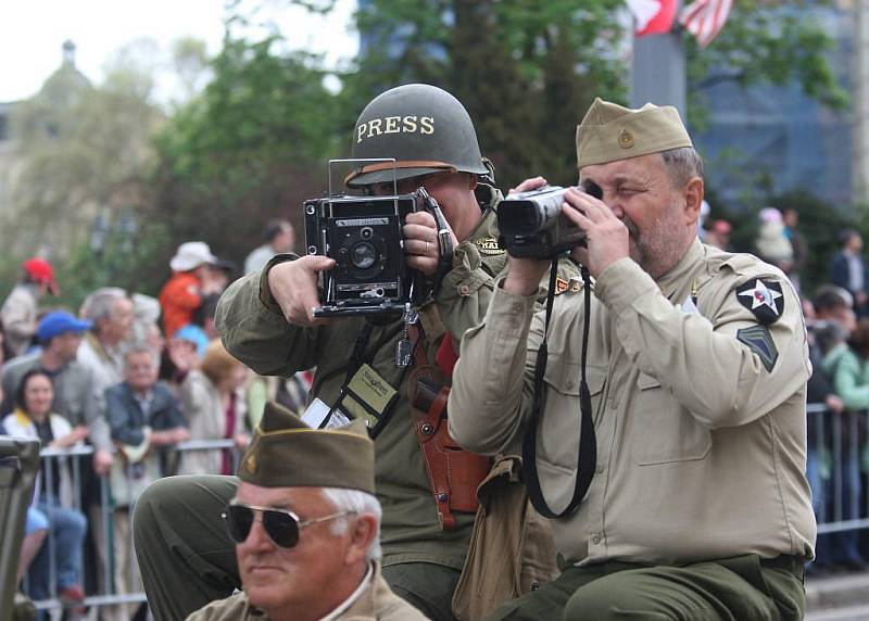 Američtí veteráni se zdravili s Plzeňany.