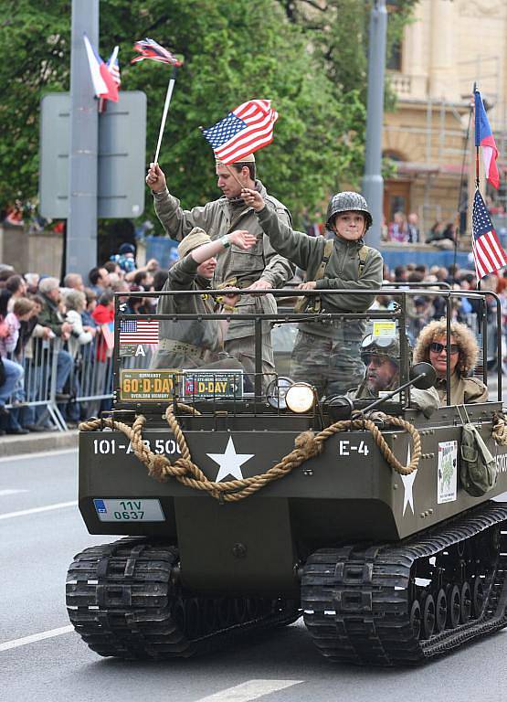 Američtí veteráni se zdravili s Plzeňany.