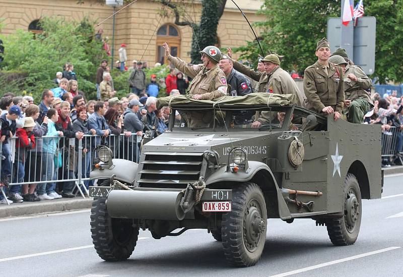 Američtí veteráni se zdravili s Plzeňany.