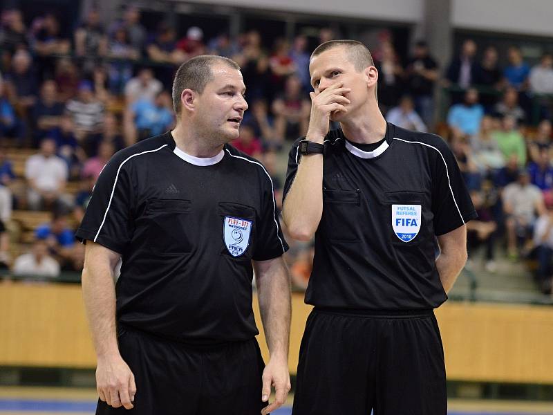 Pátý zápas semifinále play off VARTA futsal ligy mezi Interobalem Plzeň a Spartou Praha.