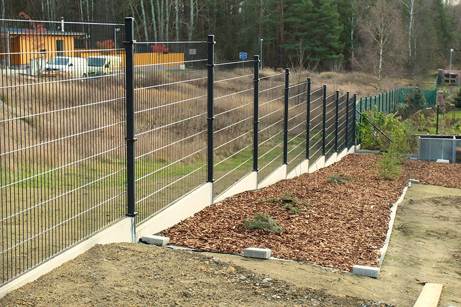 2D a 3D plotové panely, oblíbený typ oplocení zahrad i firem - PR Deník