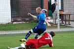 11. kolo krajského přeboru: SK Petřín Plzeň B - FK Tachov (na snímku fotbalisté v modrých dresech).