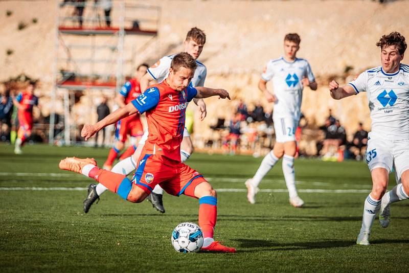 Fotbalisté Viktorie Plzeň porazili v generálce na ligové boje na soustředění ve Španělsku norské Molde FK 2:0.