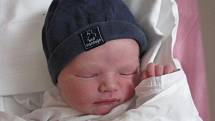Dominik (3,57 kg, 50 cm) se narodil 10. března v 7:54 v plzeňské fakultní nemocnici. Z příchodu na svět svého prvorozeného syna se radují maminka Adéla a tatínek Martin Fenclovi z Plzně