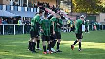 FC Rokycany (zelení) - FK Hvězda Cheb 2:1 (0:0).