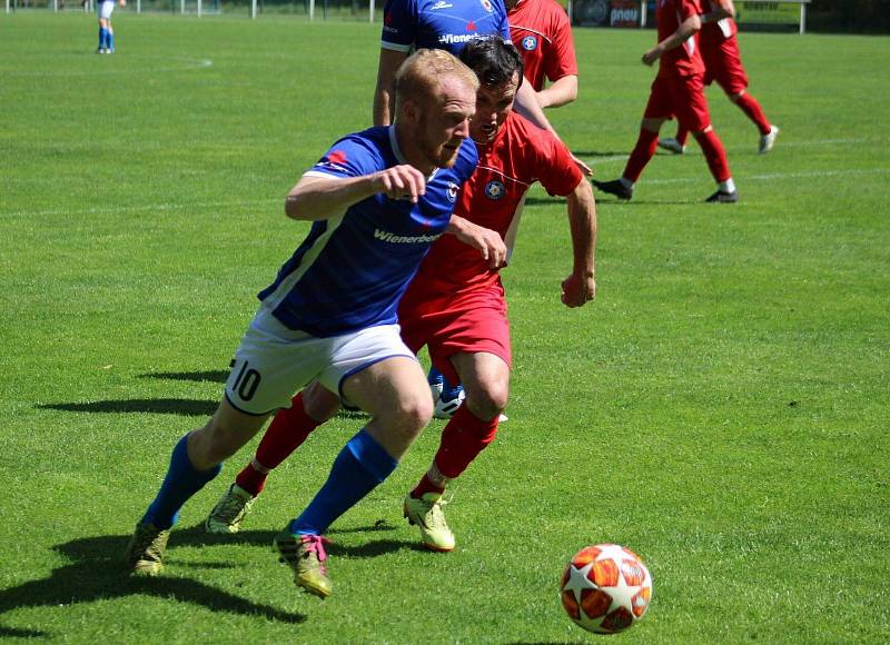 25. kolo KPM: TJ Zruč (modří) - TJ Holýšov 4:0 (3:0).