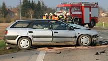 Nehoda osobního a nákladního auta mezi Zbůchem a Líněmi. Řidič osobního Citroënu při nehodě zemřel