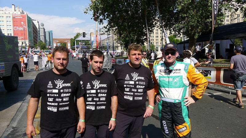 Kaskadérským kouskům se trio Kolomý-Kilián-Kilián z Czech Dakar Teamu snažilo se svou tatrou vyhýbat. 