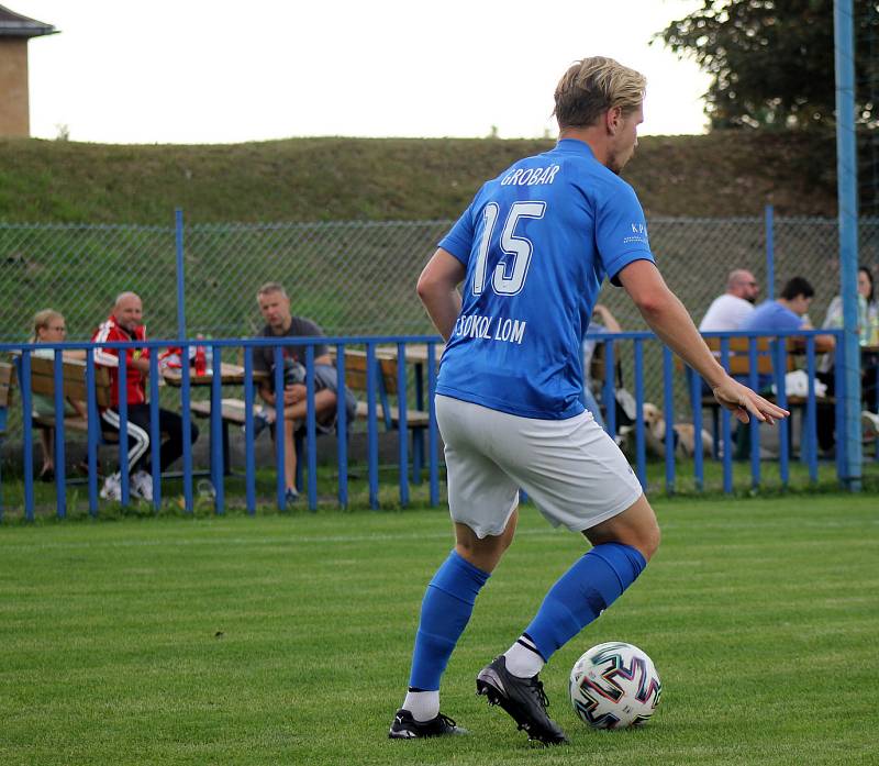 7. kolo FORTUNA divize A: SK SENCO Doubravka (žlutí) - TJ Sokol Lom (modří) 4:5.