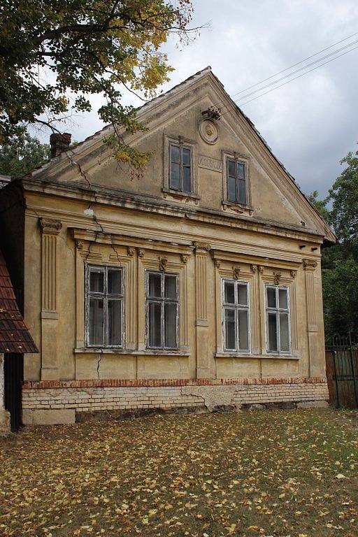  Po zahájení nedělních oslav se mohli obyvatelé i návštěvníci Dýšiny vydat na vycházku po místních památkách, kterou vedla Pavla Velleková. 