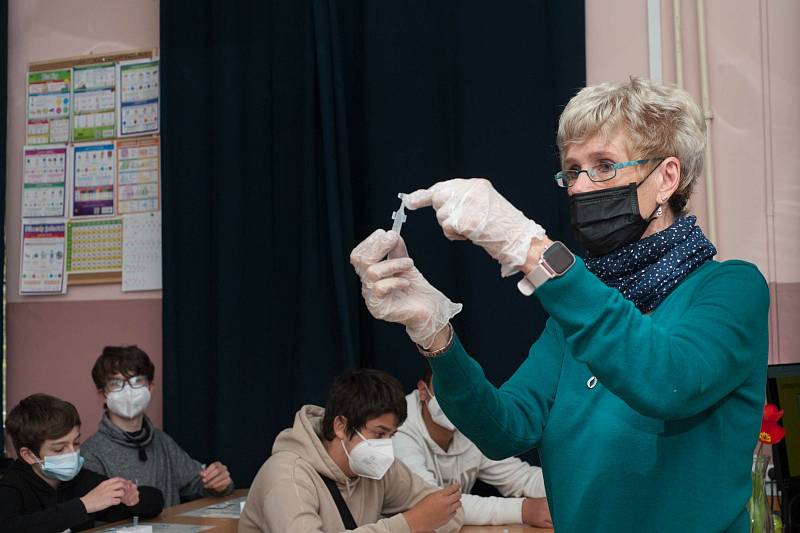 Otevření tříd druhého stupně na Masarykově základní škole v Plzni.