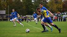 11. kolo krajské I. A třídy: TJ Sokol Kralovice - FK Bohemia Kaznějov (na snímku fotbalisté v modrých dresech) 4:3 (0:2).