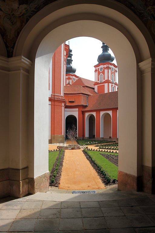 Turistická  sezona odstartovala v sobotu v poutním areálu Mariánská Týnice na Kralovicku. 