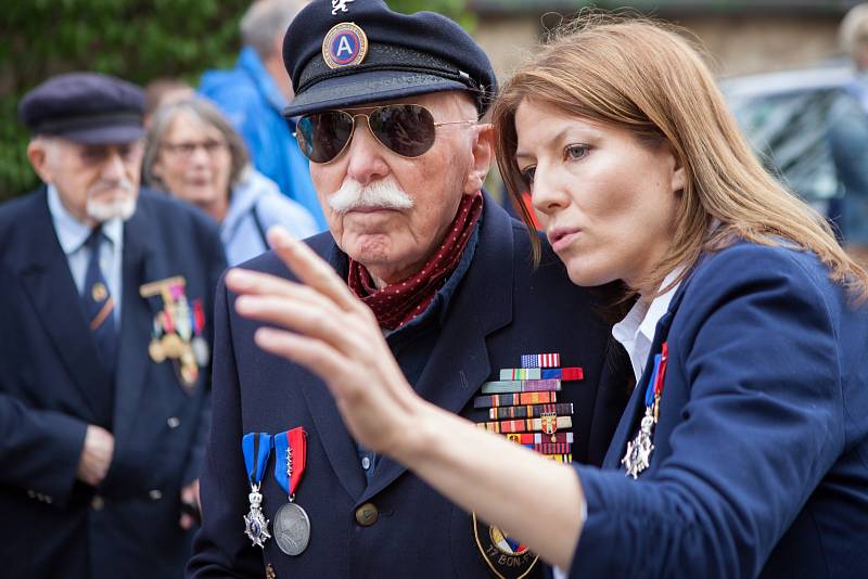 Snímek z natáčení dokumentu o belgických veteránech, který Pavla Kocourková připravuje.