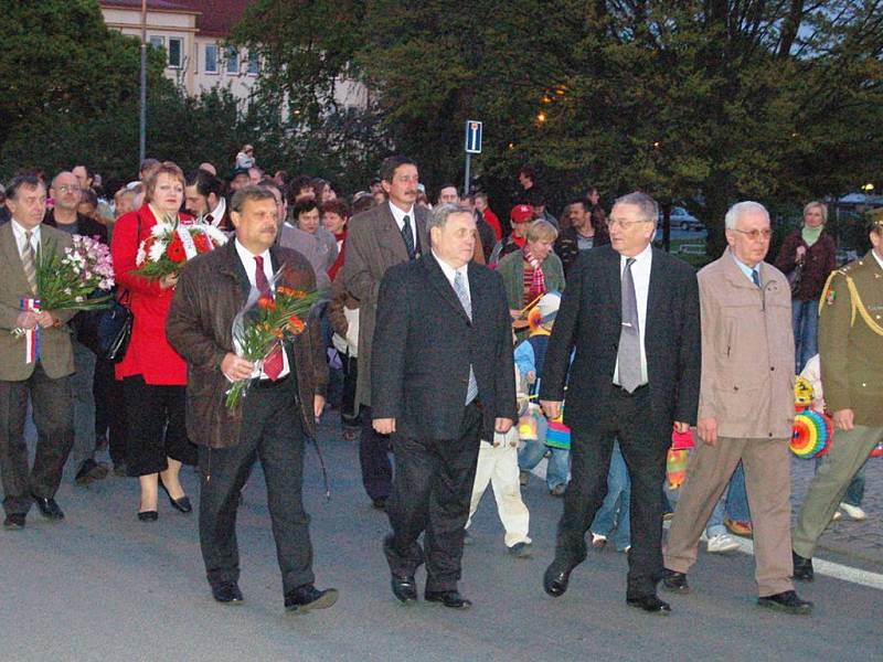 Pietními akty v Tachově a u památníku na Pístově začaly o víkendu oslavy konce druhé světové války na Tachovsku