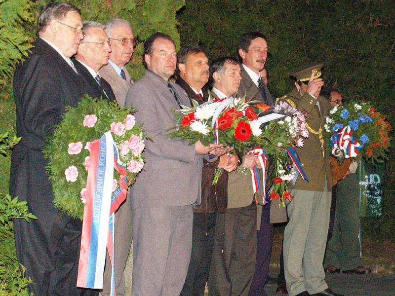 Pietními akty v Tachově a u památníku na Pístově začaly o víkendu oslavy konce druhé světové války na Tachovsku