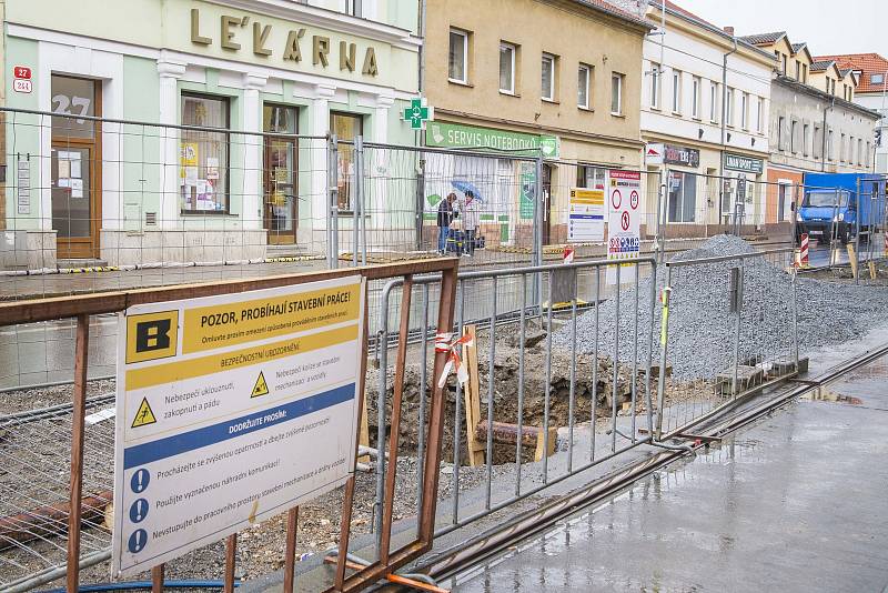 Stavební práce na Slovanské třídě v Plzni