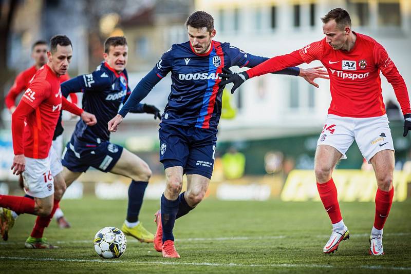 Fotbalisté Viktorie Plzeň urvali v Brně cenné vítězství nad Zbrojovkou (3:1).