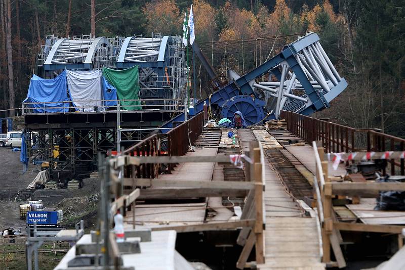 Rekonstrukce železničního mostu přes vodní dílo Hracholusky, na trati Pňovany - Bezdružice.