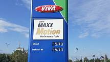 Ceny pohonných hmot u čerpací stanice OMV v Lidické ulici v Plzni první červnový den.
