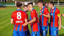 13. kolo FORTUNA ČFL, skupina A: FK ROBSTAV Přeštice (na snímku fotbalisté ve žlutých dresech) - FC Viktoria Plzeň B 1:2 (1:1).