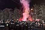 Policisté v centru Plzně dohlíželi na fotbalové fanoušky.
