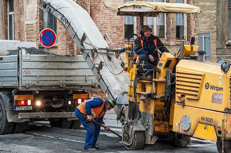 V Bendově ulici v Plzni probíhá oprava křižovatky, ulice je na několik dní uzavřena.