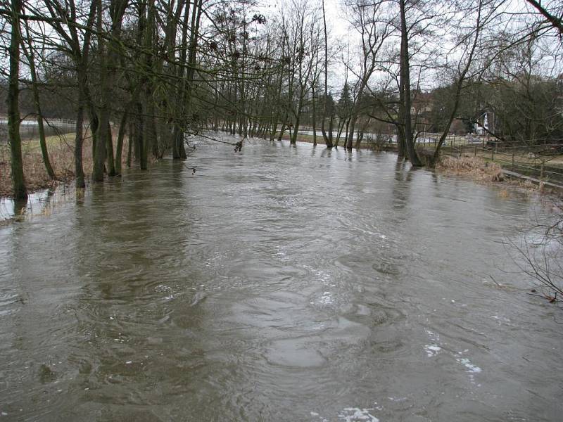 Řeka Bradava ve Spáleném Poříčí