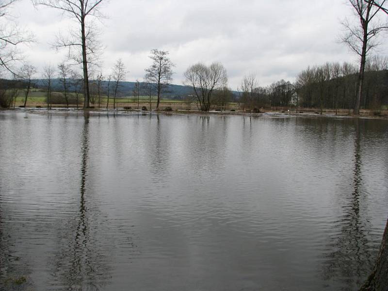 Řeka Úslava ve Vrčeni