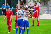 Krajský přebor, 30. kolo: FK Okula Nýrsko (na snímku fotbalisté v modrobílých dresech) - TJ Sokol Radnice (červení) 4:1.