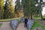Lesní hřbitov se stal po mnoha letech důstojným místem