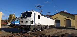 Lokomotiva Siemens Vectron, č. 193.573, si v premiéru v ostrém provozu odbyla na trati z Prahy do Chebu.