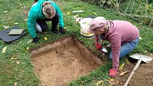 Práci archeologa si mohou lidé vyzkoušet v sobotu a v neděli v Myslince.