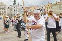 Mezinárodní  dixielandový festival v Plzni zahájil tradiční "New Orleans Parade".