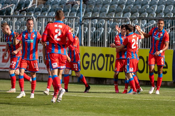 Postup do kvalifikace o Konferenční ligu fotbalisté Viktorie Plzeň zpečetili vítězstvím v Opavě (3:1).