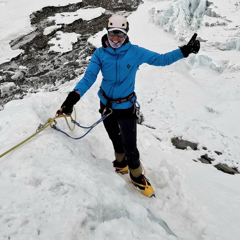 Horolezkyně Eva Perglerová při přípravách před výstupem na vrchol Mount Everestu. Foto: archiv Evy Perglerové