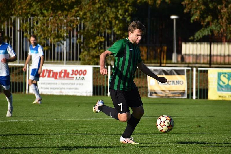 FC Rokycany (zelení) - FK Hvězda Cheb 2:1 (0:0).