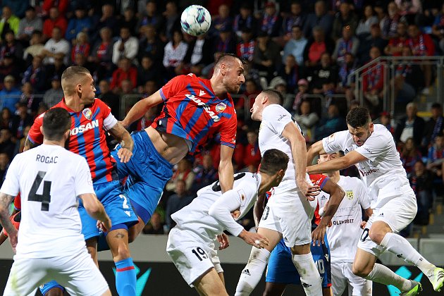 Poslední zápas předkola fotbalové konferenční ligy mezi domácí FC Viktoria Plzeň a FK Tobol Kostanay z Kazachstánu na stadionu ve Štruncových sadech.