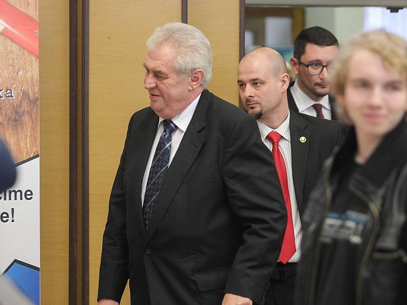 Prezident Miloš Zeman na Střední průmyslové škole elektrotechnické v Plzni