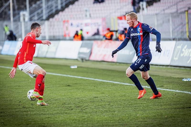 Fotbalisté Viktorie Plzeň urvali v Brně cenné vítězství nad Zbrojovkou (3:1).