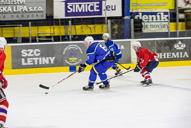 HC Meteor Třemošná (modří) vs. HC Rokycany 4:3 (2. finále play-off krajské hokejové ligy).