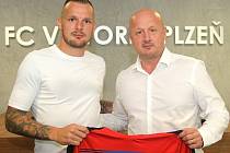 Jakub Řezníček podepsal s Viktorií Plzeň tříletou smlouvu.