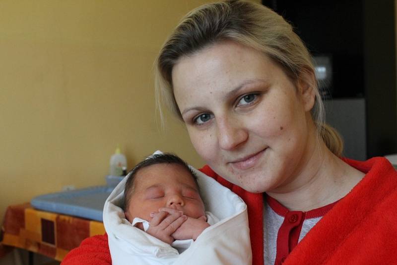 Prvorozená Danielka (50 cm, 3,35 kg) přišla na svět 3. listopadu ve 21:35 v plzeňské Mulačově nemocnici. Velikou radost z jejího narození má maminka Lucie Hrubanová a tatínek David Petřík z Radnic