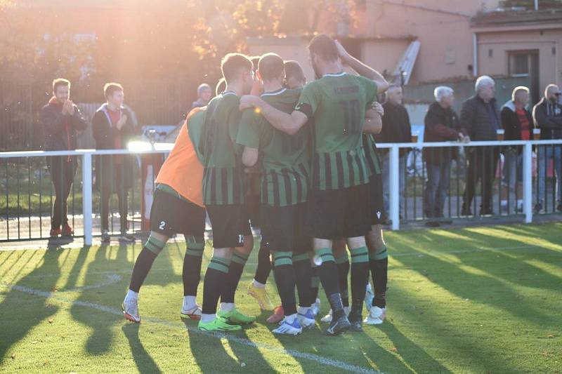 12. kolo FORTUNA divize A: FC Rokycany (na snímku fotbalisté v zelenočerných dresech) - SK Otava Katovice 1:1.