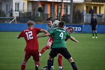 FORTUNA divize A, 12. kolo: SK Klatovy 1898 (na snímku fotbalisté v červených dresech) - FC Rokycany 2:2.