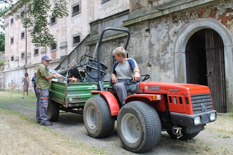 Představení znovuotevřené prohlídkové trasy Sýpka kláštera v Plasích