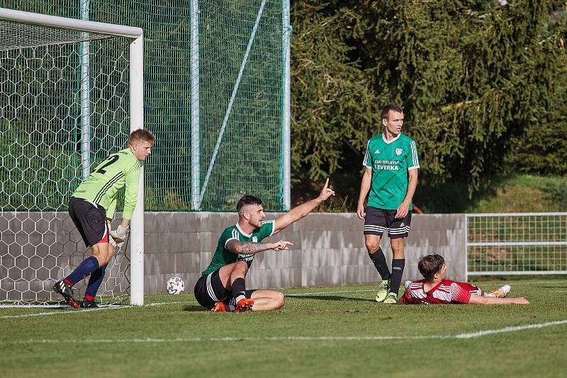 6. kolo FORTUNA divize A: SK Horní Bříza (na snímku fotbalisté v zelených dresech) - SK Petřín Plzeň 1:3.