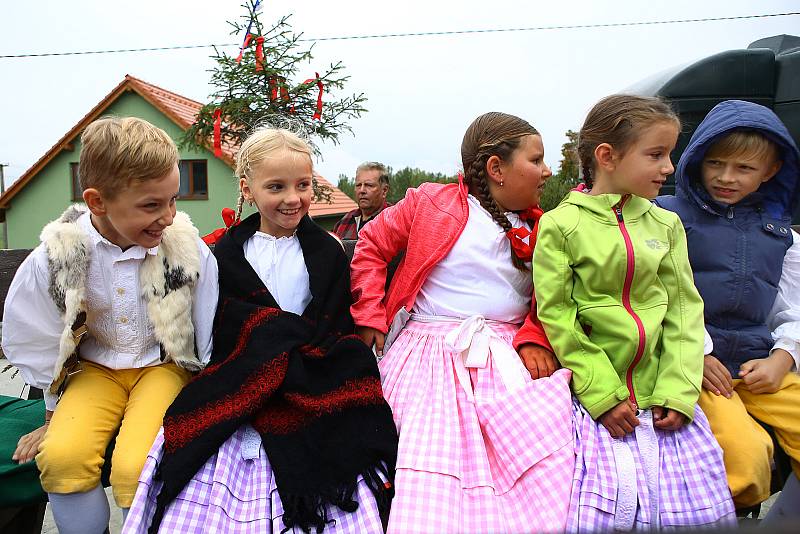 Dožínky Plzeňského kraje, rodinná farma Milínov