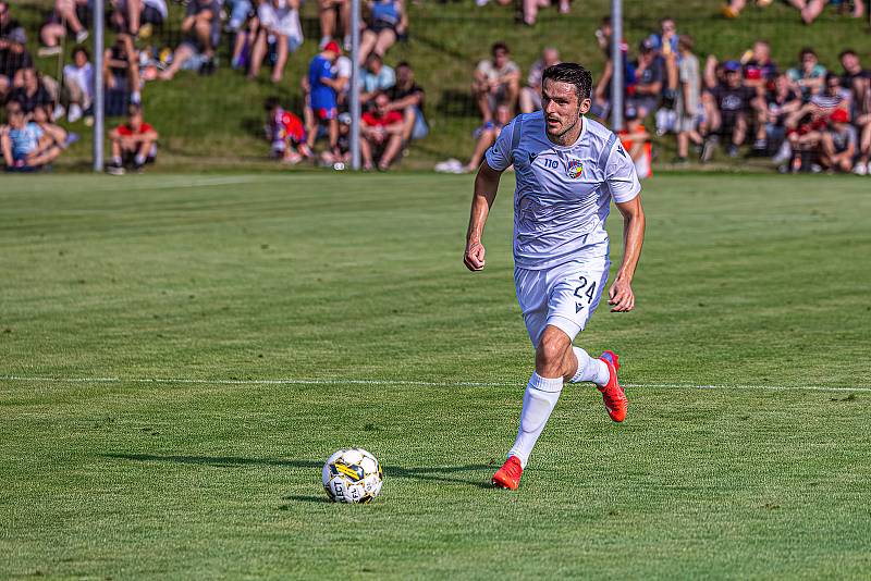 FC Viktoria Plzeň (bílí) - ŠK Slovan Bratislava 3:1.